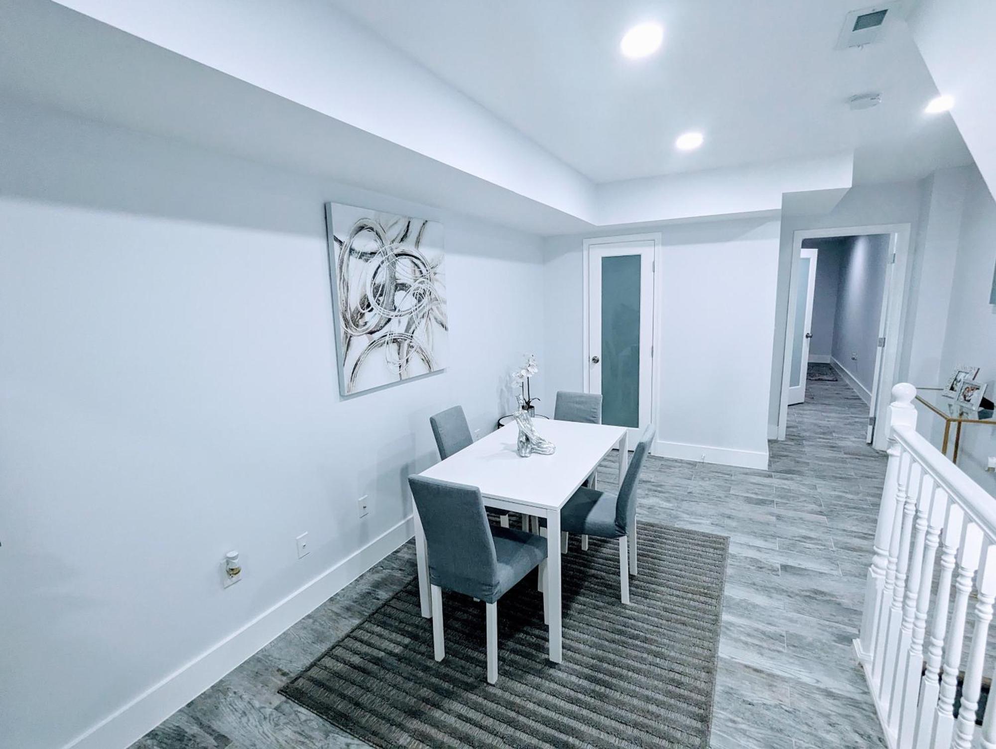 Luxurious 3 Bedroom Apt With A Beautiful Balcony Washington Phòng bức ảnh