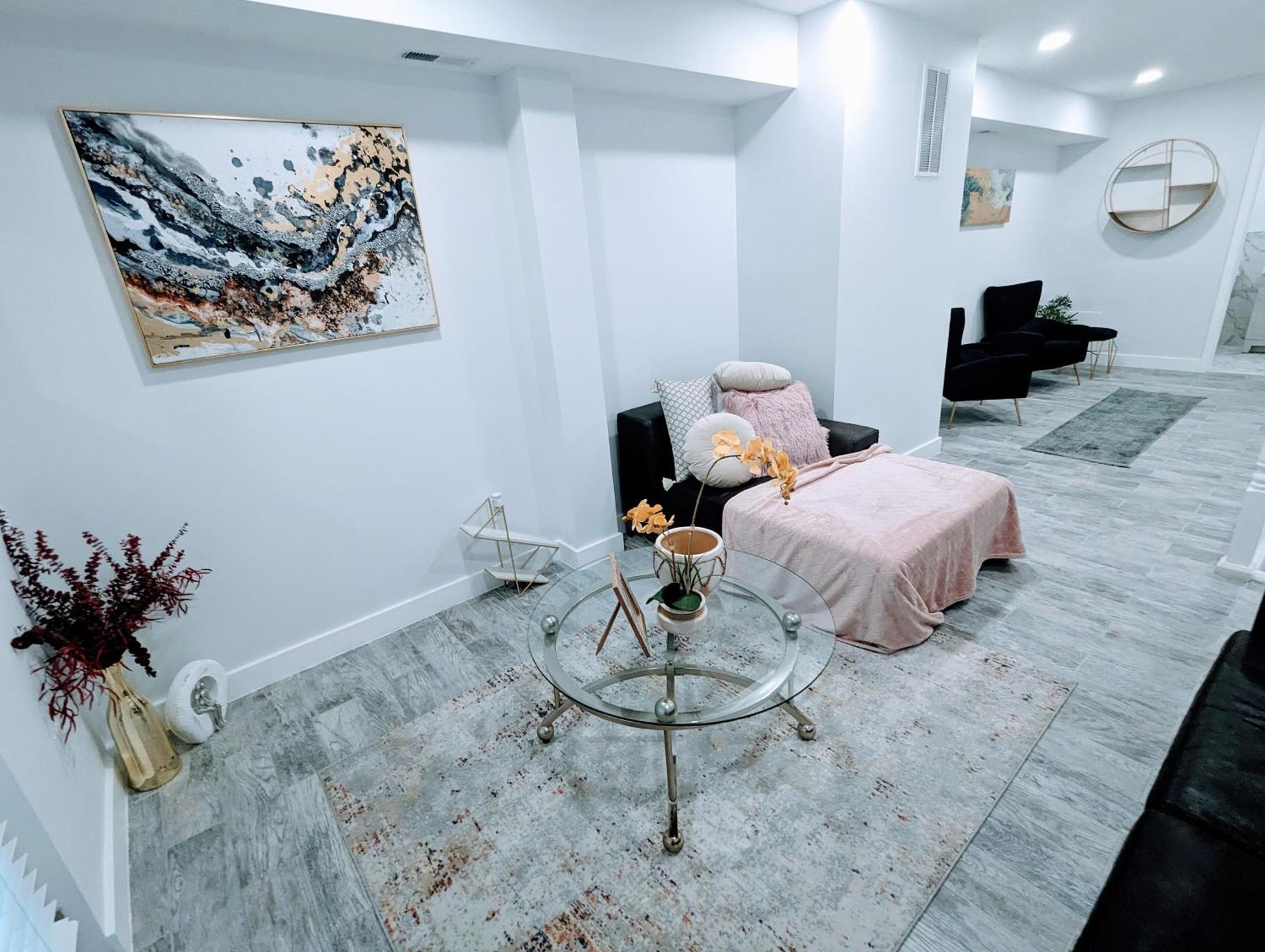 Luxurious 3 Bedroom Apt With A Beautiful Balcony Washington Phòng bức ảnh
