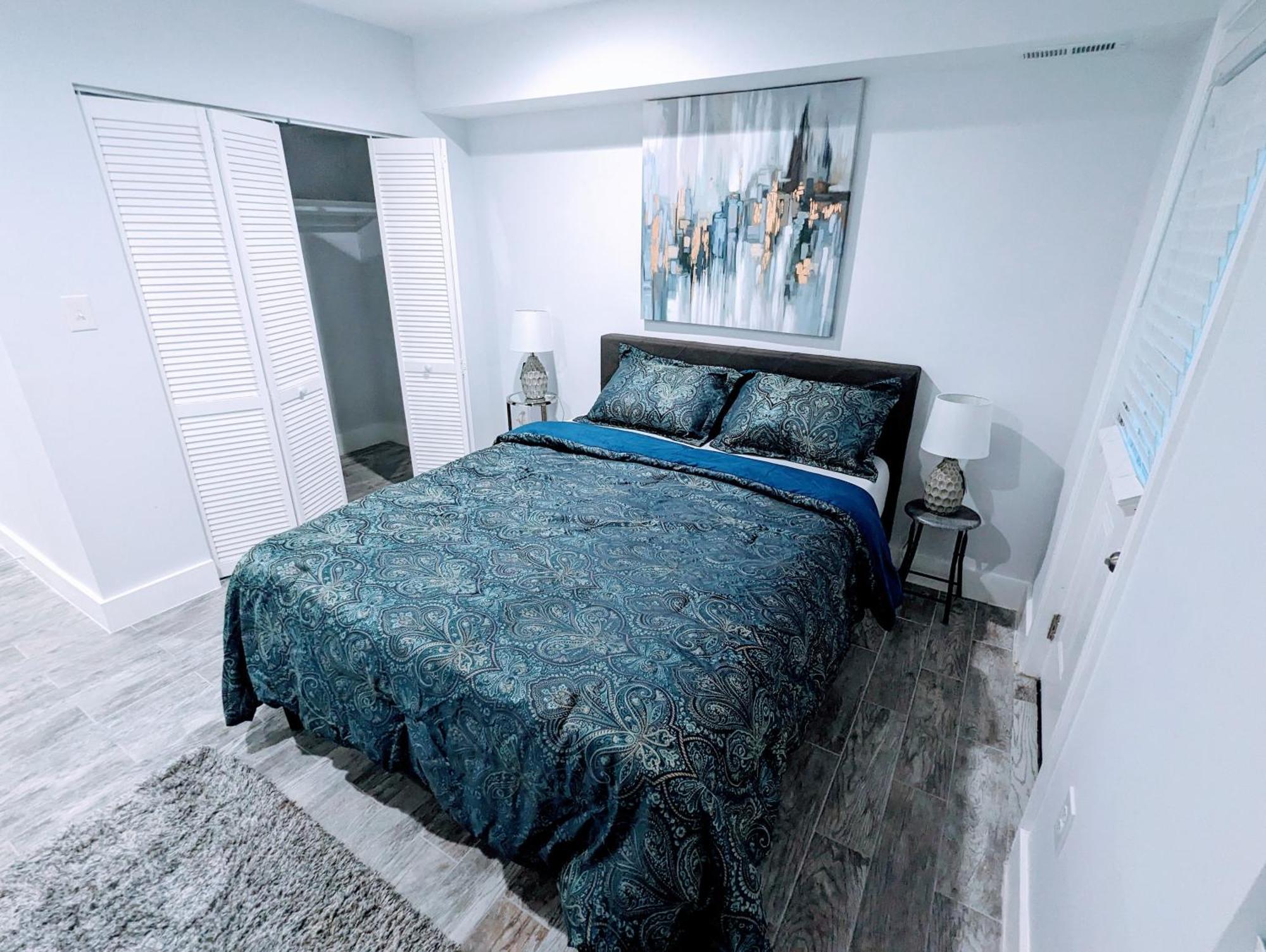 Luxurious 3 Bedroom Apt With A Beautiful Balcony Washington Phòng bức ảnh