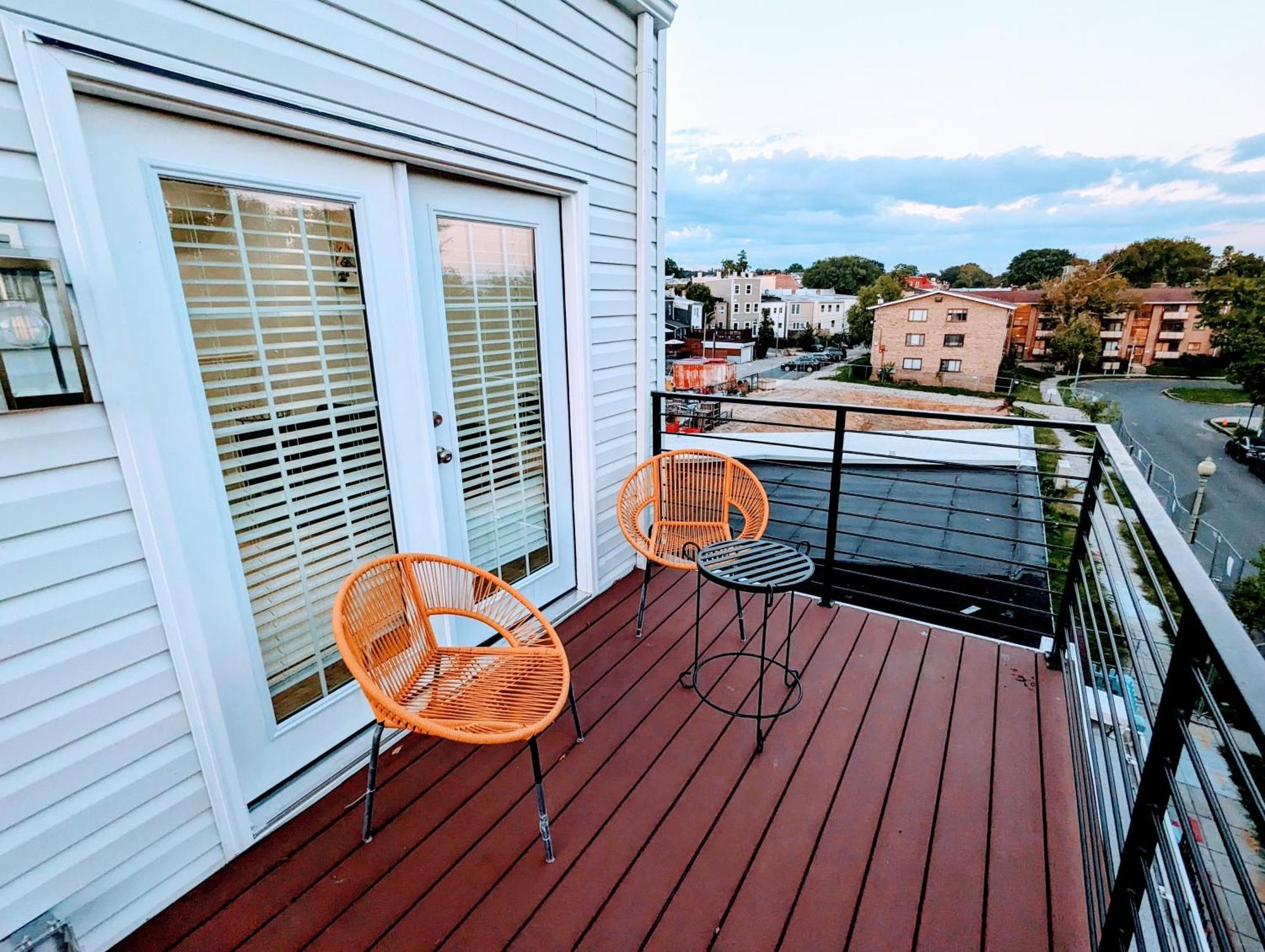 Luxurious 3 Bedroom Apt With A Beautiful Balcony Washington Phòng bức ảnh
