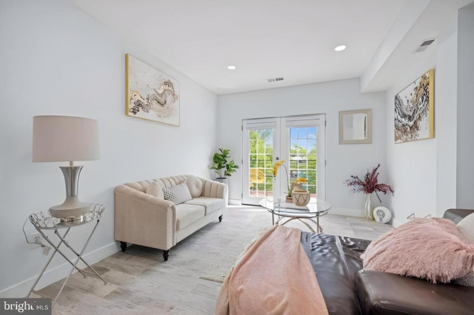 Luxurious 3 Bedroom Apt With A Beautiful Balcony Washington Phòng bức ảnh